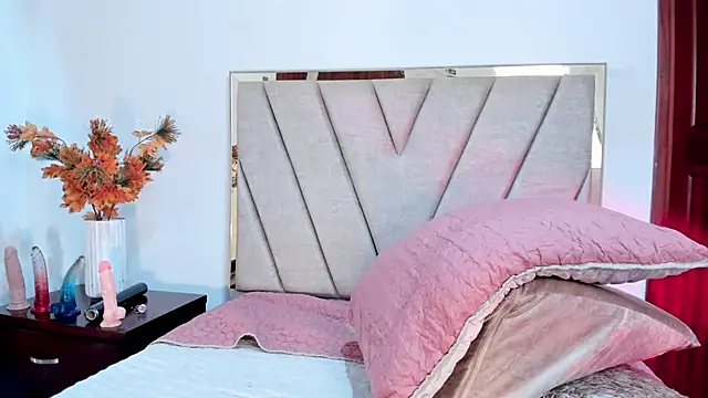 Snapshot of AlissaNix chatting on 03.11.25 AlissaNix online show from 03.11.25