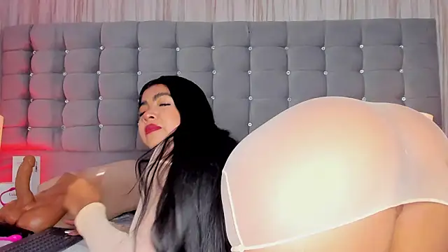 Snapshot of Poacahontasfg chatting on 02.07.25 Poacahontasfg online show from 02.07.25