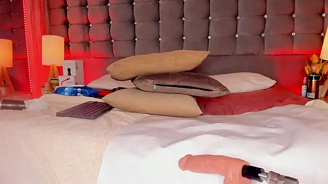 Snapshot of Poacahontasfg chatting on 02.11.25 Poacahontasfg online show from 02.11.25