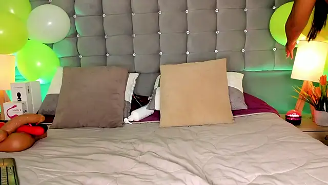 Snapshot of Poacahontasfg chatting on 03.17.25 Poacahontasfg online show from 03.17.25