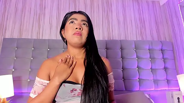 Snapshot of Poacahontasfg chatting on 03.21.25 Poacahontasfg online show from 03.21.25