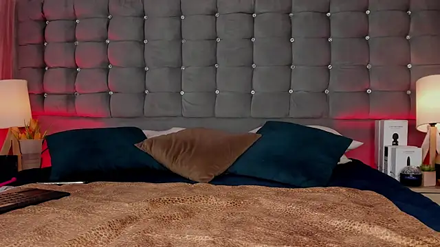 Snapshot of Poacahontasfg chatting on 09.11.25 Poacahontasfg online show from 09.11.25