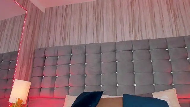 Snapshot of Poacahontasfg chatting on 10.26.25 Poacahontasfg online show from 10.26.25