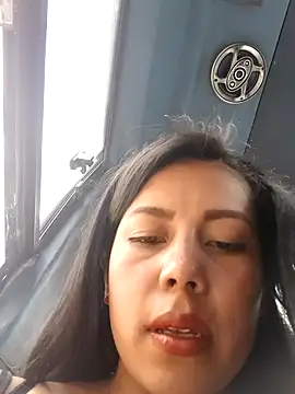 Snapshot of _andrea30 chatting on 01.13.25 andrea30 online show from 01.13.25