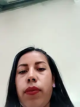 Snapshot of _andrea30 chatting on 02.05.25 andrea30 online show from 02.05.25