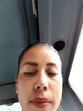 Snapshot of _andrea30 chatting on 02.12.25 andrea30 online show from 02.12.25