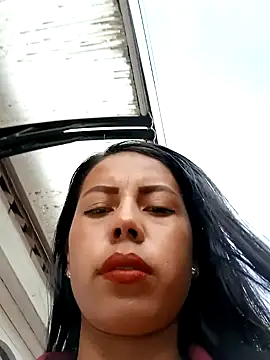 Snapshot of _andrea30 chatting on 02.13.25 andrea30 online show from 02.13.25