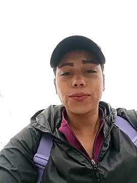 Snapshot of _andrea30 chatting on 09.10.25 andrea30 online show from 09.10.25