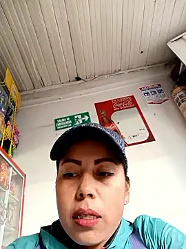 Snapshot of _andrea30 chatting on 09.11.25 andrea30 online show from 09.11.25