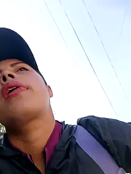 Snapshot of _andrea30 chatting on 09.21.25 andrea30 online show from 09.21.25