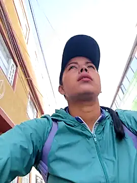 Snapshot of _andrea30 chatting on 10.01.25 andrea30 online show from 10.01.25