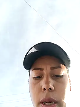 Snapshot of _andrea30 chatting on 10.02.25 andrea30 online show from 10.02.25