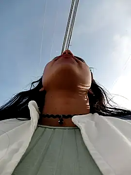 Snapshot of _andrea30 chatting on 10.15.25 andrea30 online show from 10.15.25