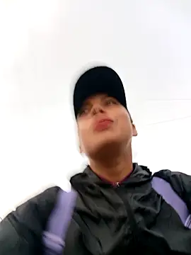 Snapshot of _andrea30 chatting on 11.05.25 andrea30 online show from 11.05.25