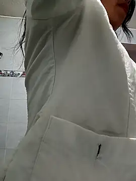 Snapshot of _andrea30 chatting on 11.06.25 andrea30 online show from 11.06.25