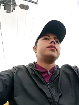 Snapshot of _andrea30 chatting on 11.17.25 andrea30 online show from 11.17.25