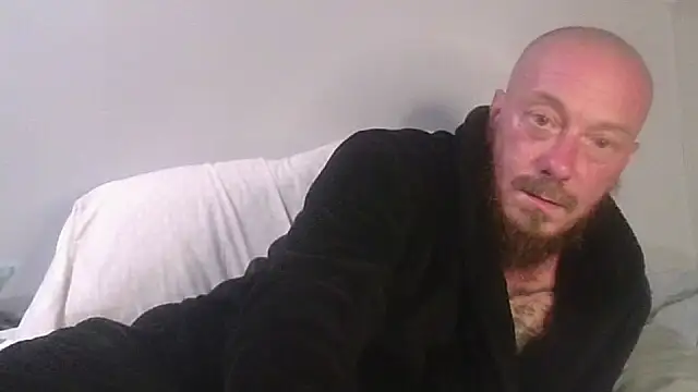 Snapshot of deepinnnnn chatting on 10.19.25 deepinnnnn online show from 10.19.25