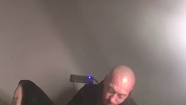 Snapshot of deepinnnnn chatting on 10.22.25 deepinnnnn online show from 10.22.25