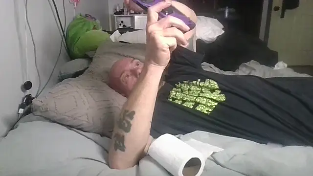 Snapshot of deepinnnnn chatting on 11.12.25 deepinnnnn online show from 11.12.25