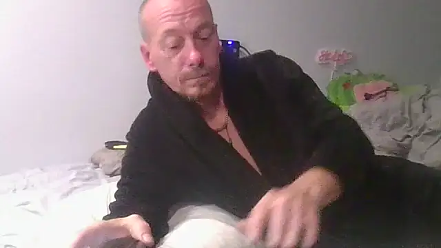 Snapshot of deepinnnnn chatting on 11.24.25 deepinnnnn online show from 11.24.25