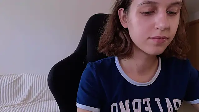 VanessaBayer2 online show from 12.04.24