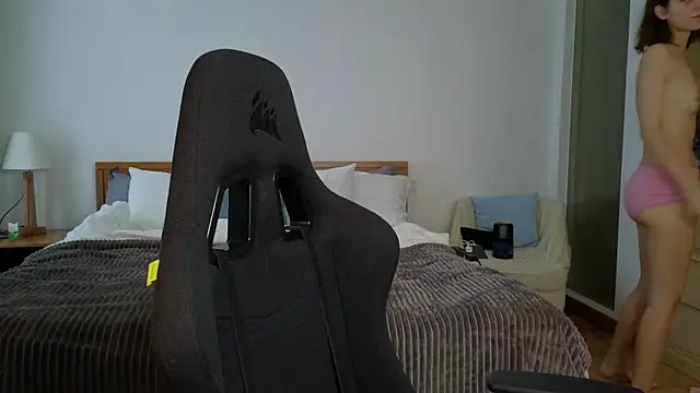 VanessaBayer2 online show from 03.17.25