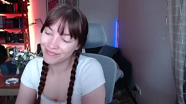 Snapshot of kenzie_x chatting on 06.18.26 kenzie x online show from 06.18.26