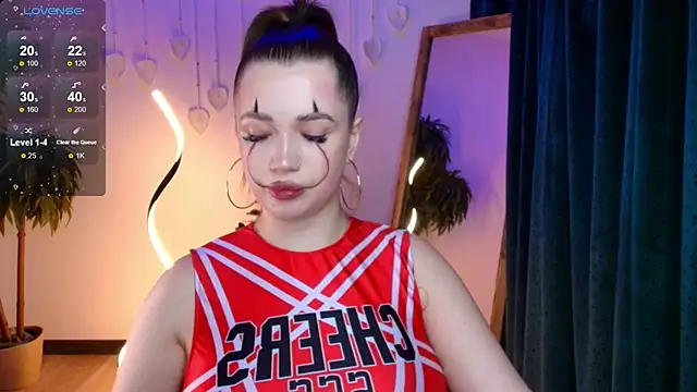 Diana twerk online show from 10.31.25