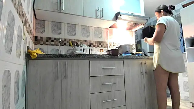 MarilynDavies online show from 11.29.25