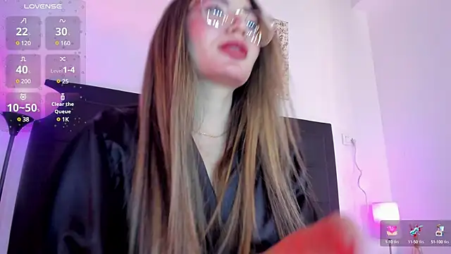 Mia 222 online show from 02.21.25