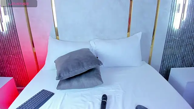 Snapshot of amor_smith_ chatting on 11.28.25 amor smith online show from 11.28.25