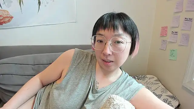 Snapshot of luxgray chatting on 01.10.26 luxgray online show from 01.10.26