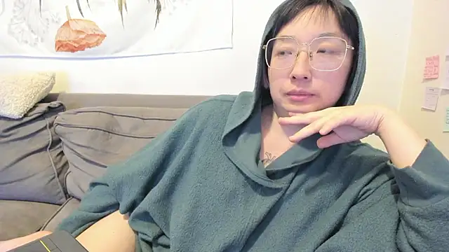 Snapshot of luxgray chatting on 01.19.26 luxgray online show from 01.19.26