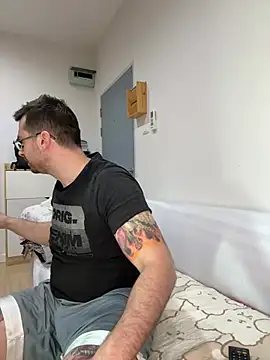 Snapshot of JayXCee_Official chatting on 12.14.24 JayXCee Official online show from 12.14.24