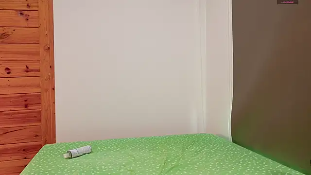 Snapshot of JayXCee_Official chatting on 12.21.24 JayXCee Official online show from 12.21.24