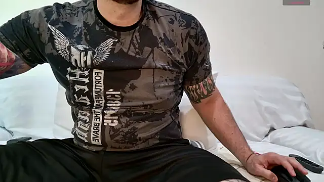 Snapshot of JayXCee_Official chatting on 01.06.25 JayXCee Official online show from 01.06.25