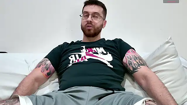 Snapshot of JayXCee_Official chatting on 01.17.25 JayXCee Official online show from 01.17.25