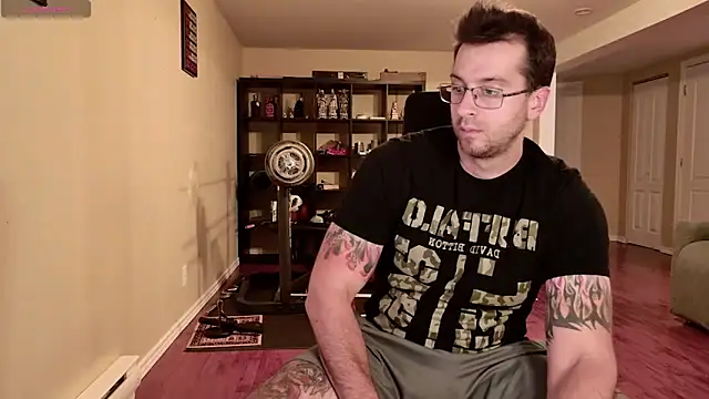 Snapshot of JayXCee_Official chatting on 09.28.25 JayXCee Official online show from 09.28.25