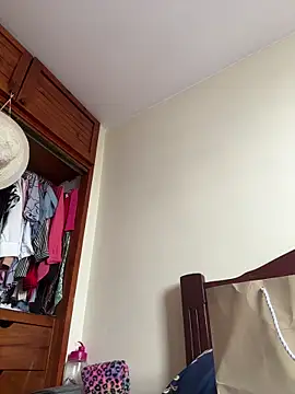 Snapshot of Noviostoxico chatting on 11.12.25 Noviostoxico online show from 11.12.25