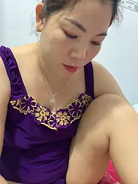 Baby-bigtits online show from 03.10.25