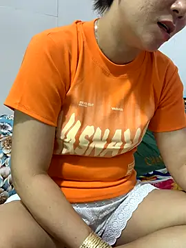 Baby-bigtits online show from 10.03.25