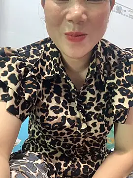 Baby-bigtits online show from 10.06.25