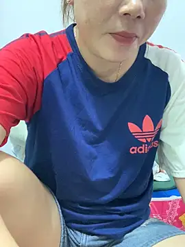 Baby-bigtits online show from 10.19.25