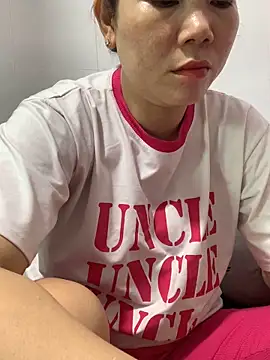 Baby-bigtits online show from 11.04.25