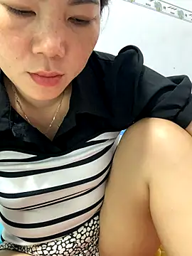 Baby-bigtits online show from 11.14.25