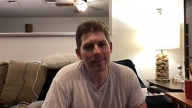 Snapshot of Rock_Pierce chatting on 10.08.25 Rock Pierce online show from 10.08.25