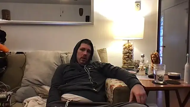 Snapshot of Rock_Pierce chatting on 11.16.25 Rock Pierce online show from 11.16.25