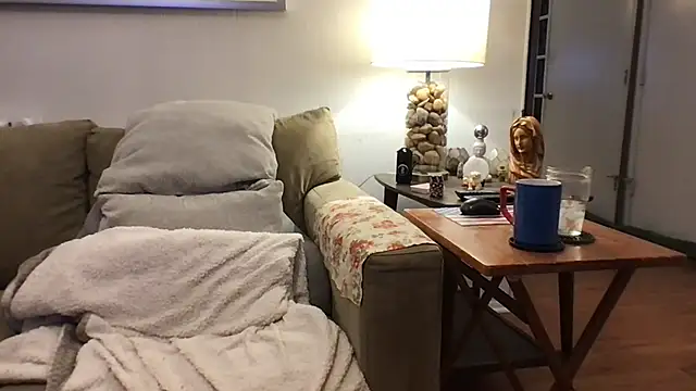 Snapshot of Rock_Pierce chatting on 11.28.25 Rock Pierce online show from 11.28.25