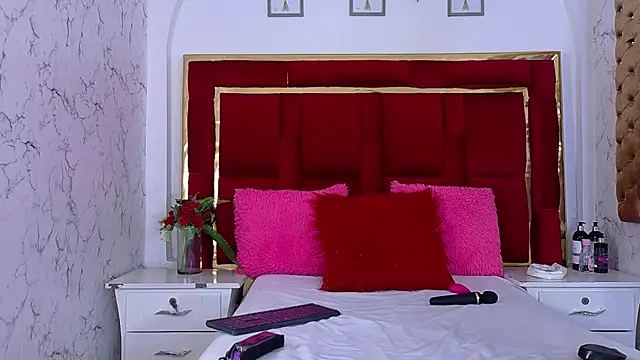 CoralHarrinson online show from 04.16.26