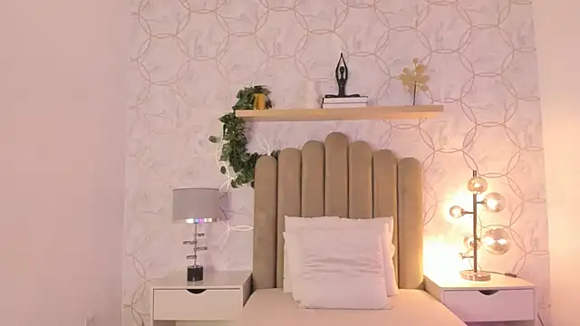 Roma  love online show from 12.10.24